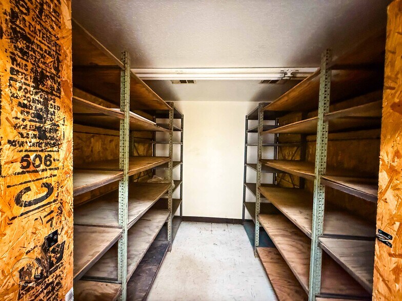 More Photos Of 682 FM 2021, Lufkin Warehouse For Sale