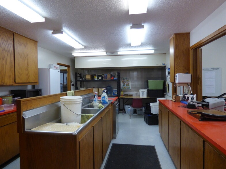 More Photos Of 106 N Renville St, Winthrop Office For Sale