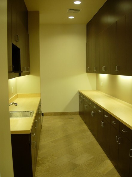 More Photos Of 11199 Sorrento Valley Rd, San Diego Office For Lease