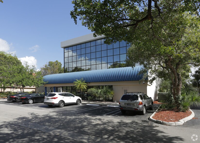 More Photos Of 1704-1726 N University Dr, Coral Springs Medical For Lease