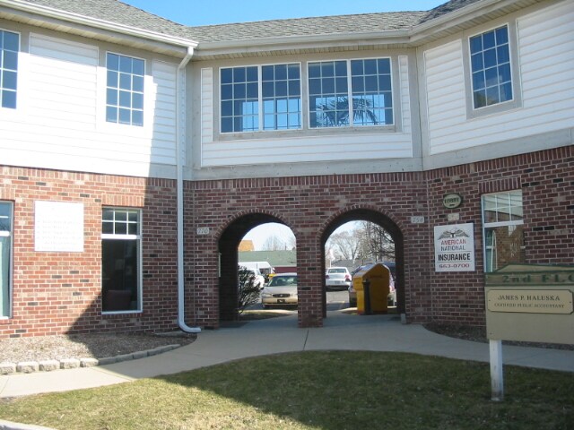 More Photos Of 710-802 N Main St, Crown Point Storefront Retail Office For Lease