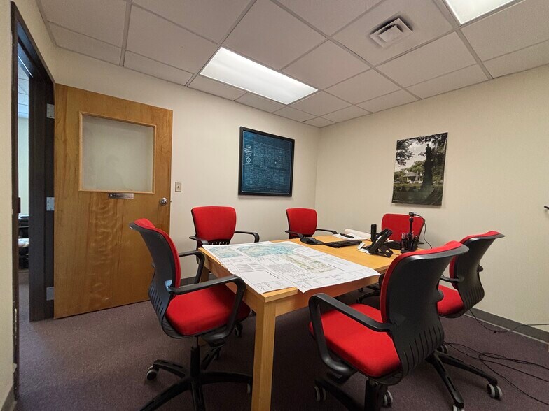 More Photos Of 1 Karen Dr, Westbrook Light Distribution For Lease