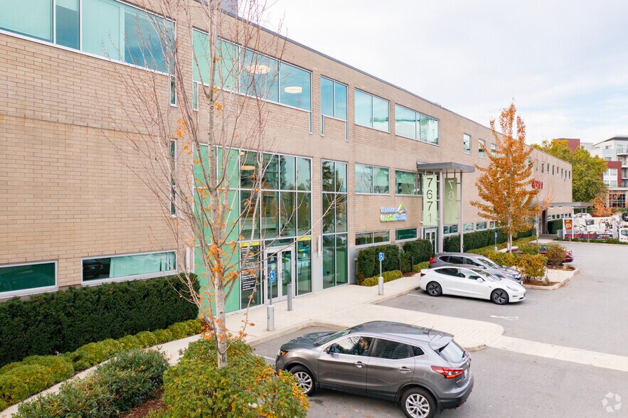 More Photos Of 7671 Alderbridge Way, Richmond Light Distribution For Lease