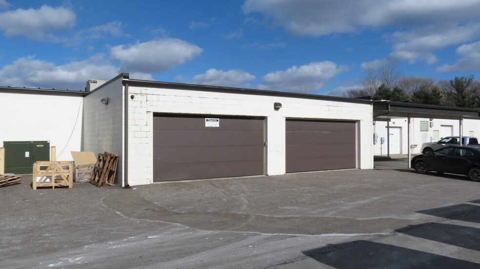 More Photos Of 5851-5899 Jackson Rd, Ann Arbor General Retail For Sale