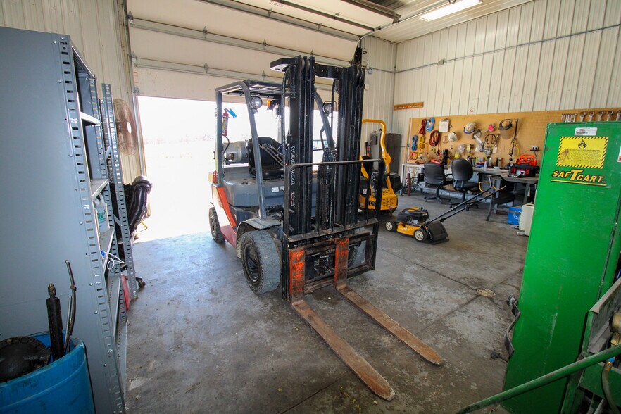 More Photos Of 5640 44th Ave S, Clinton Industrial For Sale