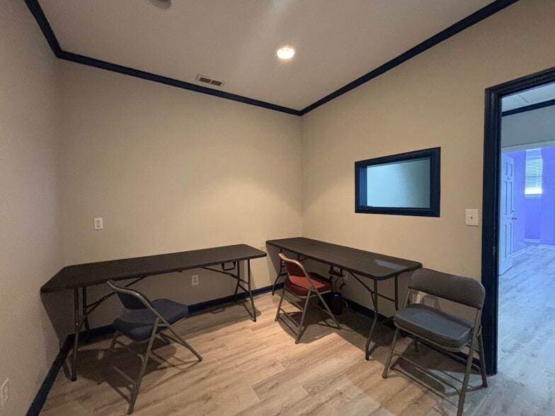 More Photos Of 1365 Westgate Center Dr, Winston-Salem Office For Sale