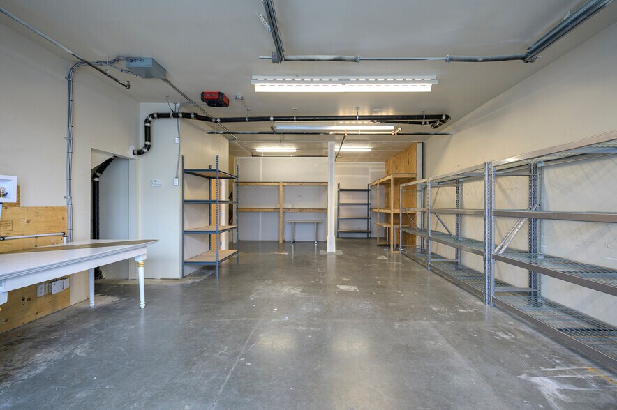More Photos Of 12520 Horseshoe Way, Richmond Warehouse For Lease