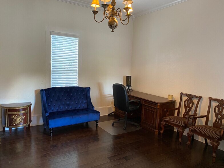 More Photos Of 117 S French Ave, Sanford Restaurant For Lease