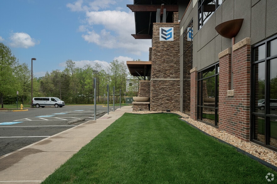 More Photos Of 12775 Randolph Ridge Ln, Manassas Flex For Lease