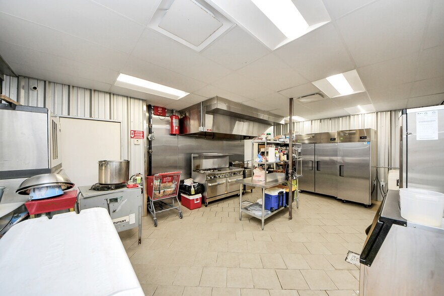 More Photos Of 11730 Aldine Westfield Rd, Houston Warehouse For Sale