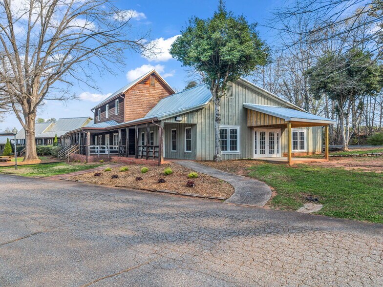 More Photos Of 192 Fashion Cir, Rutherfordton General Retail For Sale
