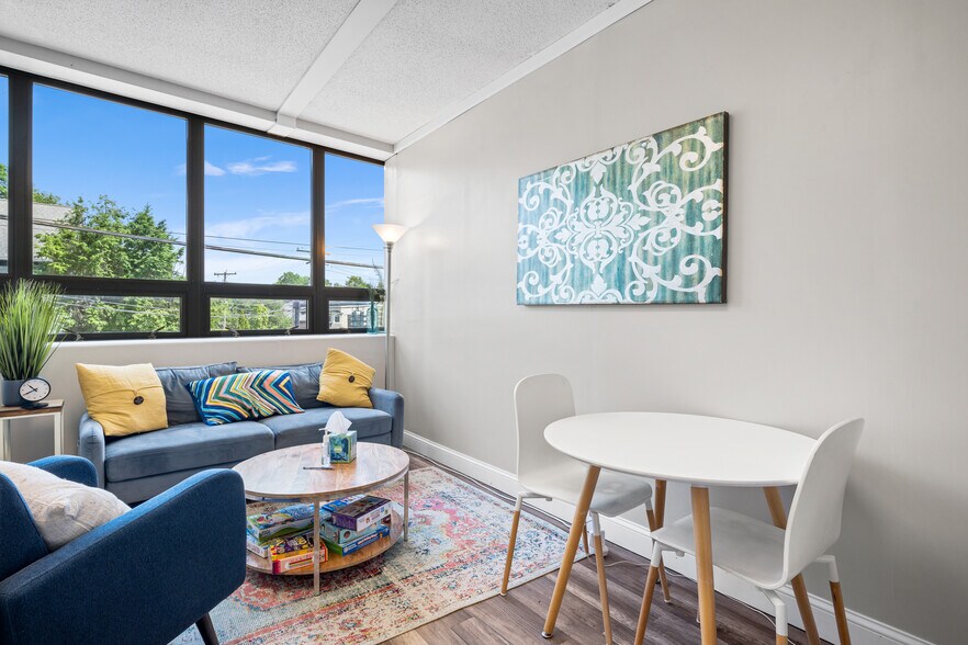 More Photos Of 253-257 Main St, Torrington Office For Sale