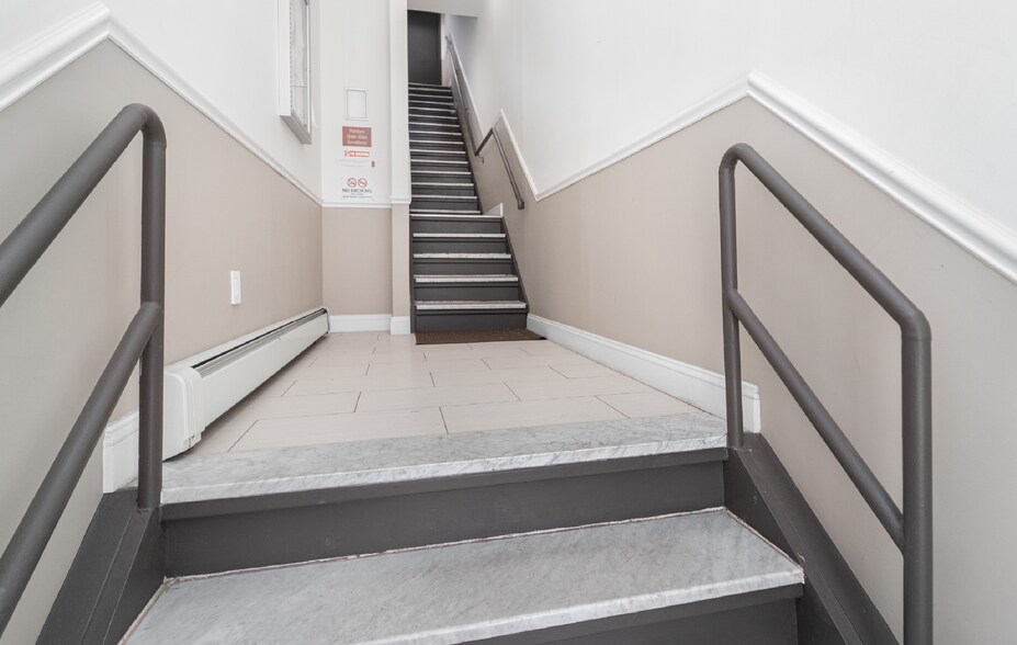 More Photos Of 1427 Astoria Blvd, Astoria Manufacturing For Sale