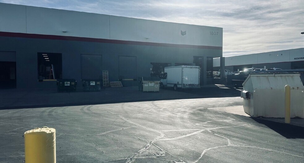 More Photos Of 1807 W Drake Dr, Tempe Warehouse For Lease