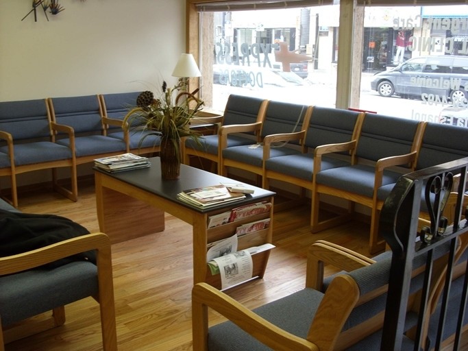 More Photos Of 1719 W 18th St, Chicago Storefront Retail Residential For Lease