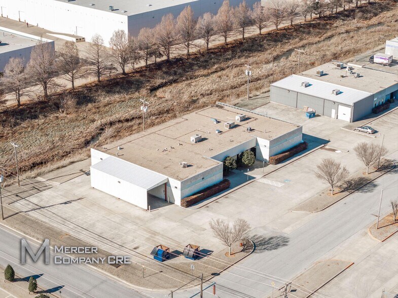 More Photos Of 3613-3621 S Moulton Dr, Oklahoma City Service For Lease