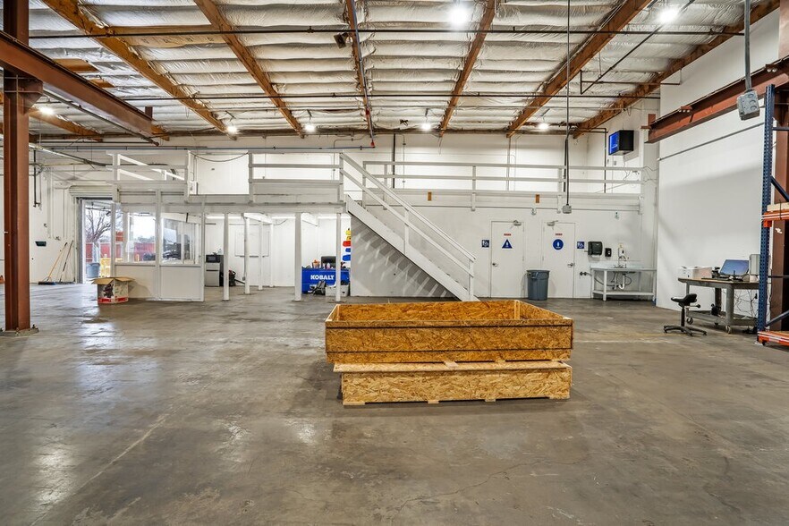 More Photos Of 255 Apollo Way, Hollister Warehouse For Lease
