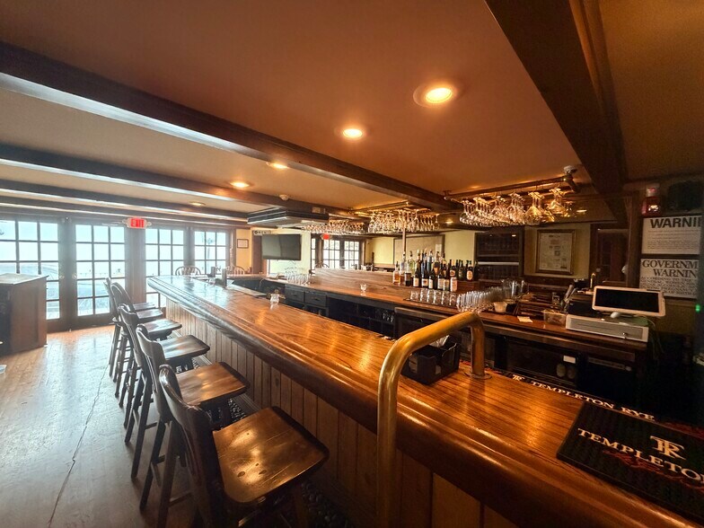 More Photos Of 9068A Snug Harbor Dr, Hammondsport Restaurant For Lease