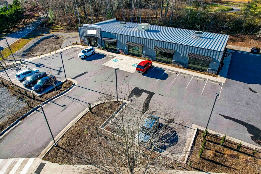 More Photos Of 50 Deerlake Rd, Brevard Specialty For Sale
