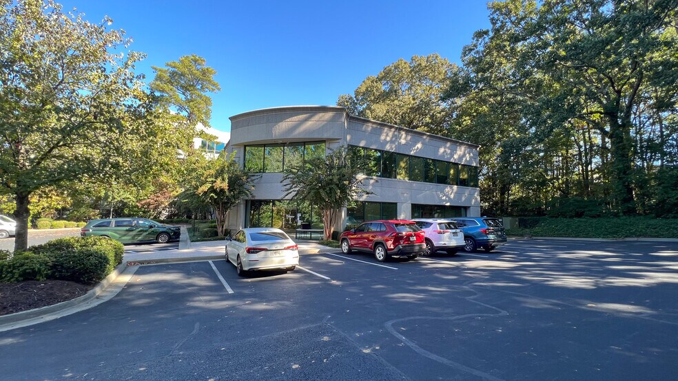 More Photos Of 6645 Peachtree Dunwoody Rd, Atlanta Office For Lease