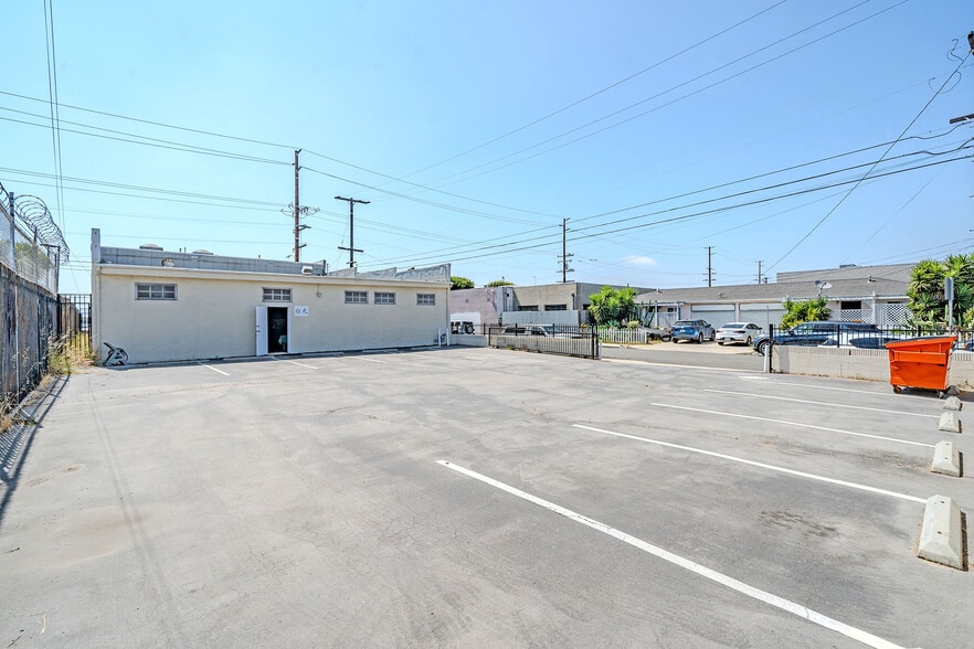 More Photos Of 15000 S Western Ave, Gardena Storefront Retail Office For Sale