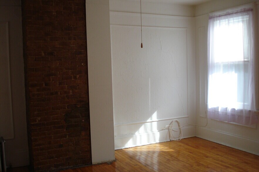 More Photos Of 360 Western Hwy, Tappan Apartments For Sale