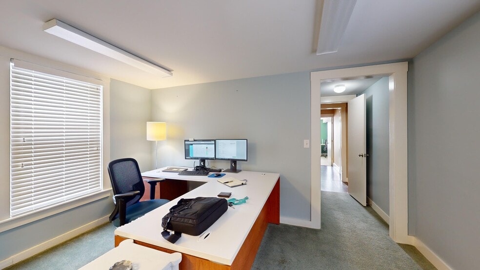 More Photos Of 460 E Main Rd, Middletown Medical For Sale