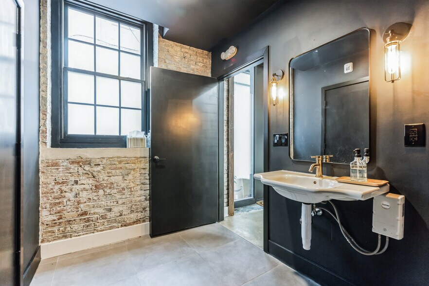 More Photos Of 1233-1235 Hamilton St, Philadelphia Loft Creative Space For Lease