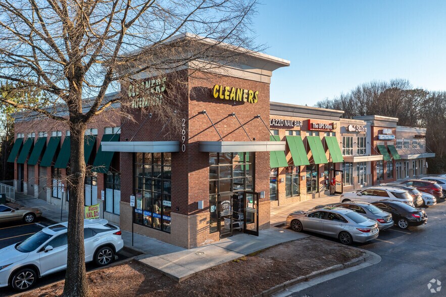 More Photos Of 2700 Cobb Pky, Smyrna Unknown For Lease