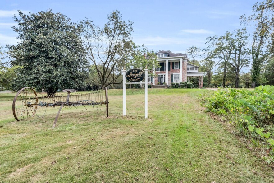 More Photos Of 1700 9th St S, Columbus Specialty For Sale