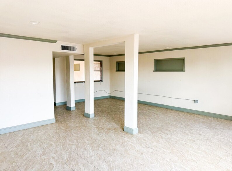 More Photos Of 308 Avenue B, Andrews Office For Sale