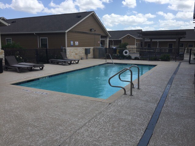 More Photos Of 301 W State Highway 72, Kenedy Hotel For Sale