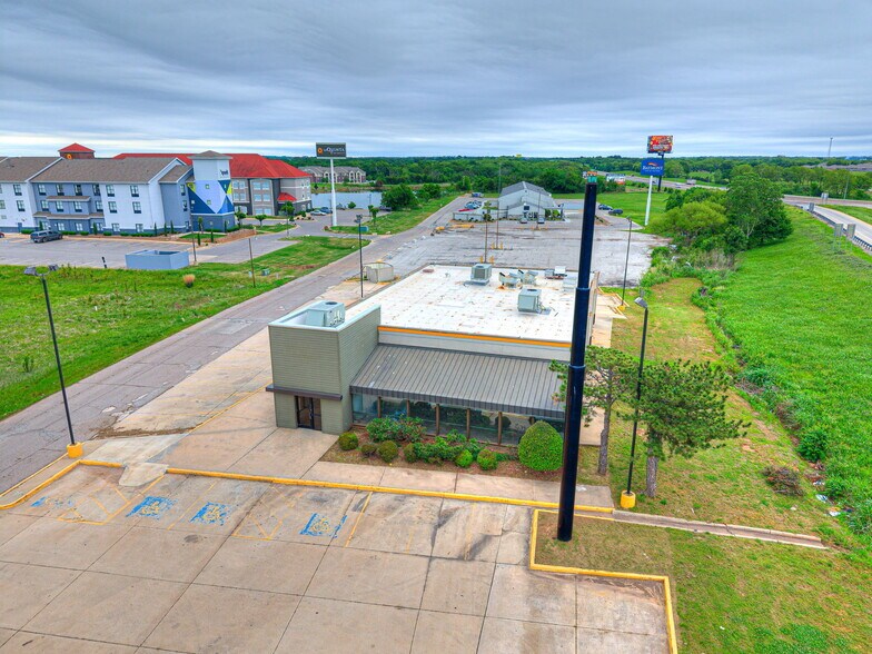 More Photos Of 4903 N Harrison St, Shawnee Restaurant For Sale