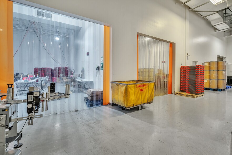 More Photos Of 13750 Reptron Blvd, Tampa Manufacturing For Sale