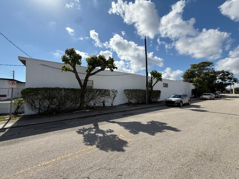 More Photos Of 1101 Clare Ave, West Palm Beach Industrial For Lease
