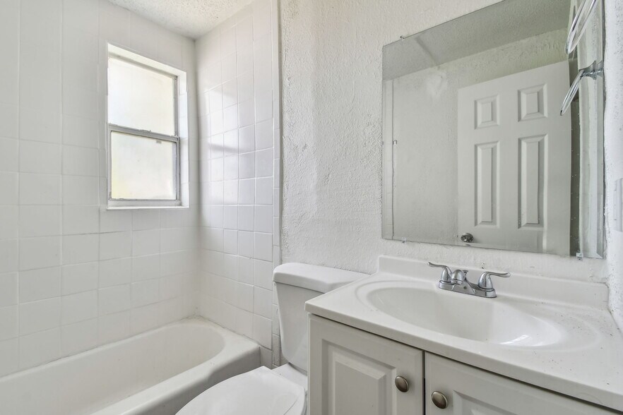 More Photos Of 1330-1334 Barnett St, Jacksonville Apartments For Sale