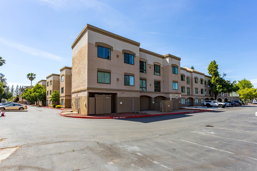 More Photos Of 11260 Point East Dr, Rancho Cordova Apartments For Sale