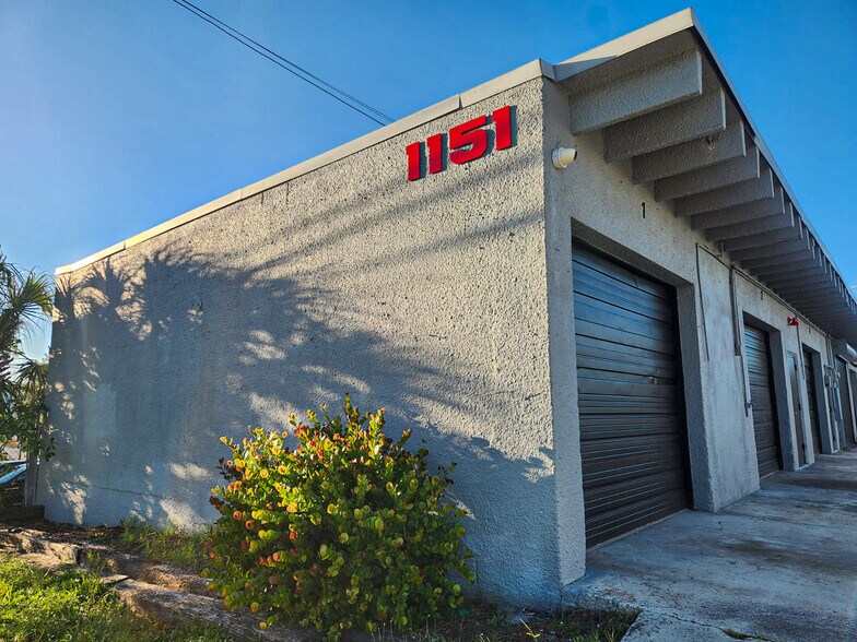 More Photos Of 1151 WaterTower Rd, Lake Park Warehouse For Lease