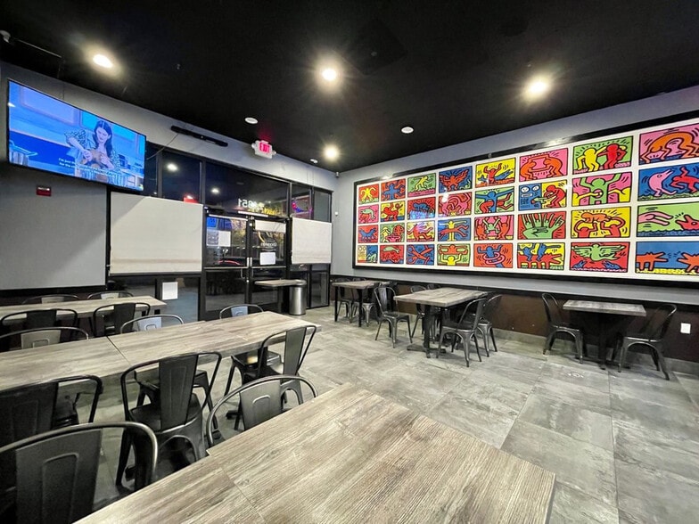 More Photos Of 24363 Southland Dr, Hayward Restaurant For Lease
