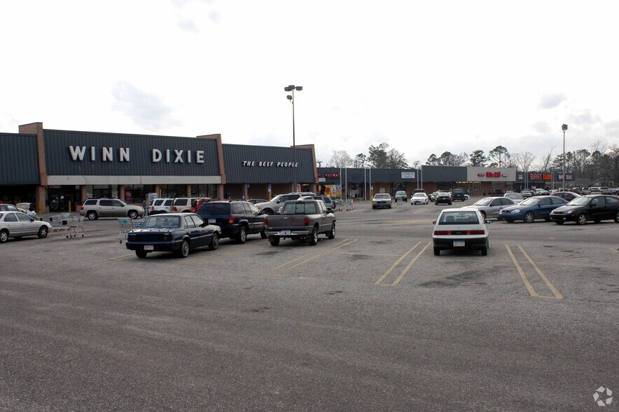 Primary Photo Of 500 E Church St, Atmore Unknown For Lease