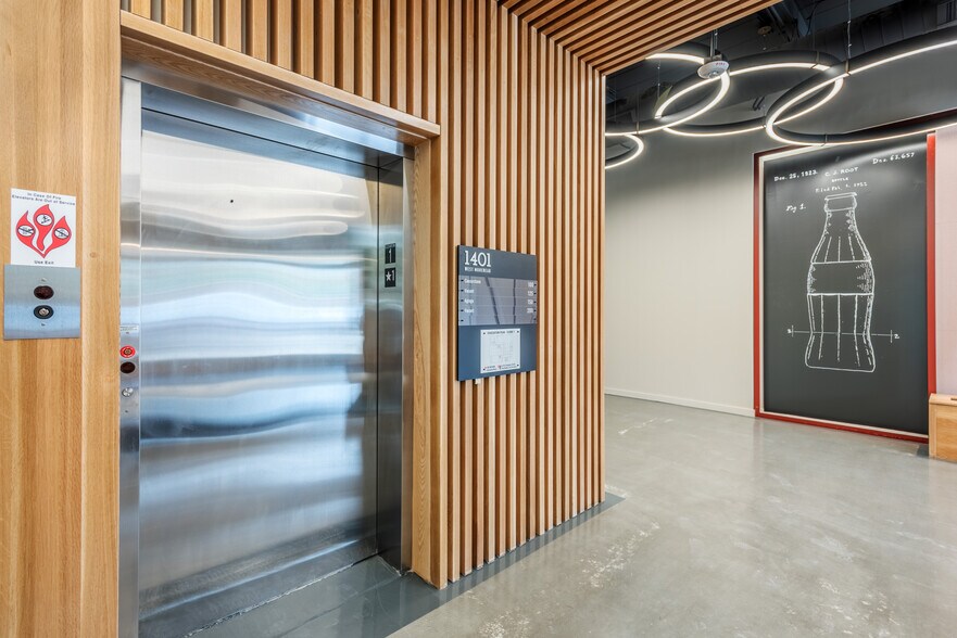 More Photos Of 1401 W Morehead St, Charlotte Office For Lease