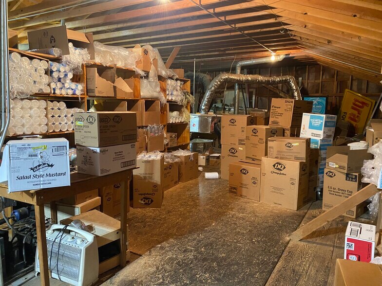 More Photos Of 1307 Castle Rock St, Quinter Freestanding For Sale