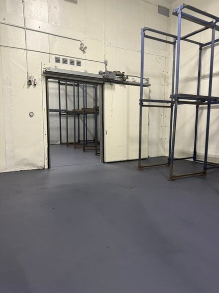 More Photos Of 220 Lawrence Ave, Lawrence Distribution For Lease