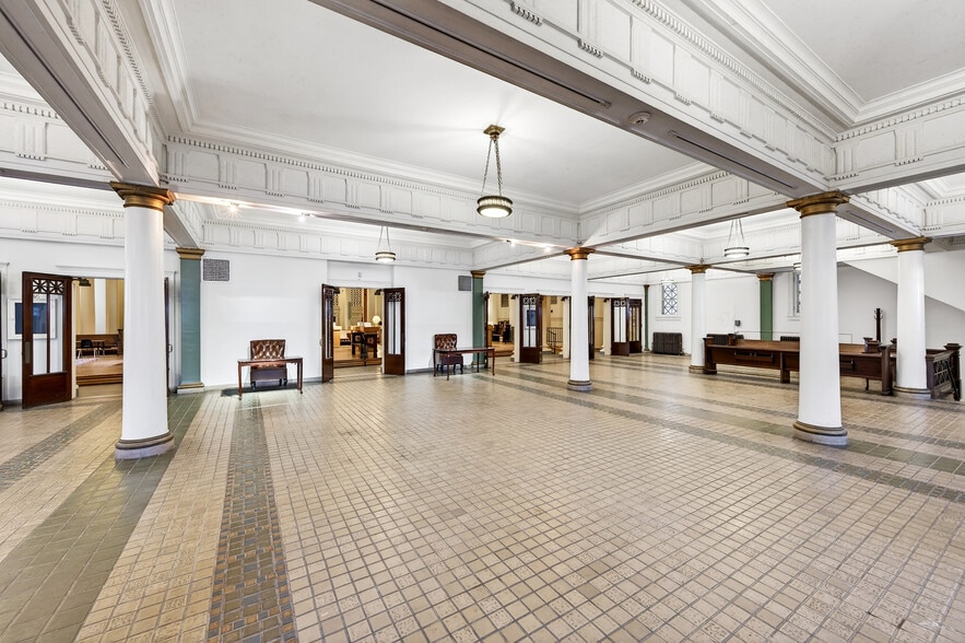 More Photos Of 220 North St, Buffalo Specialty For Sale