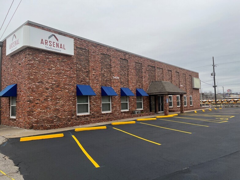 More Photos Of 5439-5441 Merriam Dr, Merriam Warehouse For Sale