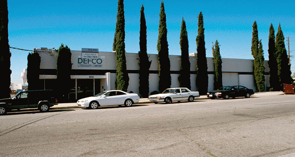 More Photos Of 9132-9150 De Soto Ave, Chatsworth Warehouse For Lease