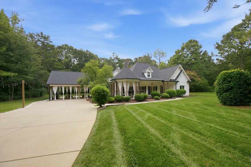 More Photos Of 9544 Brief Rd, Charlotte Specialty For Sale