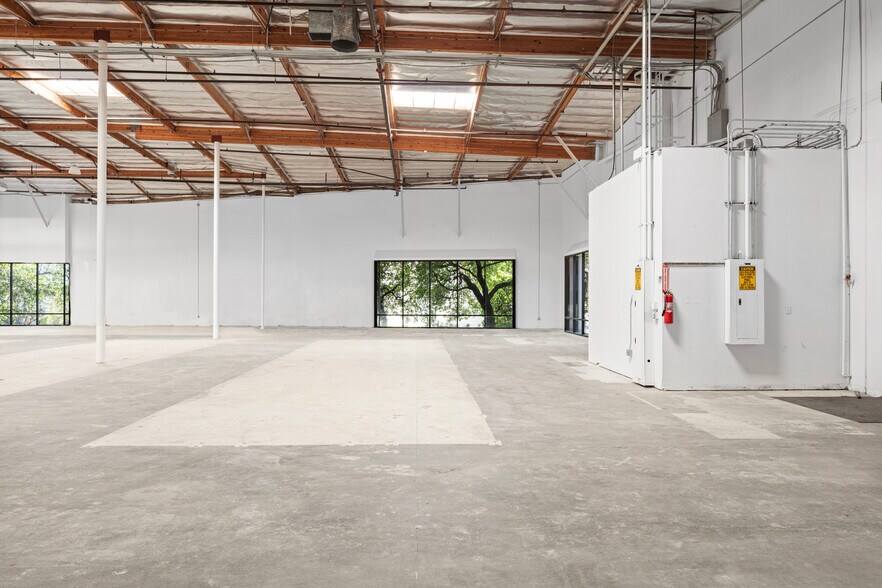 More Photos Of 2641 La Mirada Dr, Vista Manufacturing For Lease