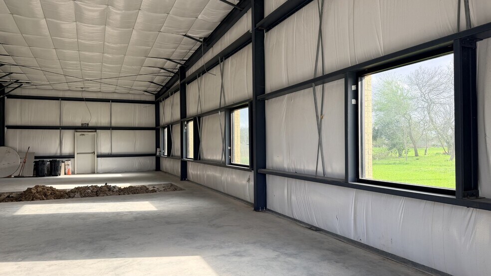 More Photos Of 1624 Hill Ave, Dickinson Storefront Retail Office For Lease