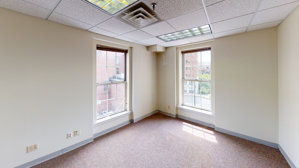 More Photos Of 10 Free St, Portland Office For Lease